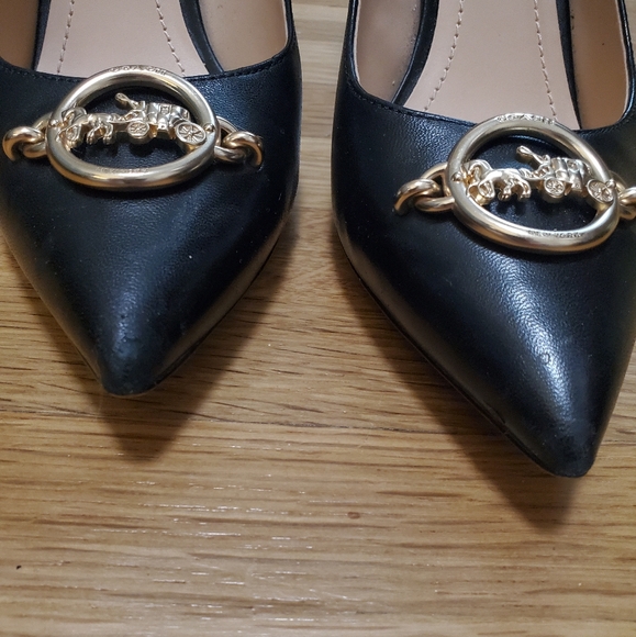 Coach pointed toe black heels with gold coach emblem - Picture 3 of 7